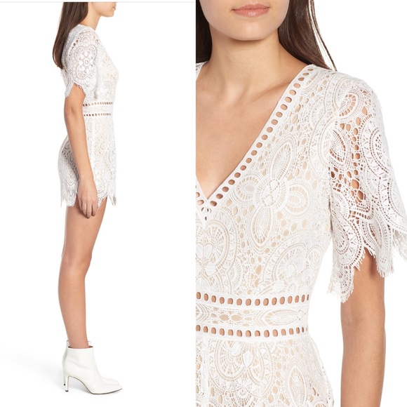 Socialite Lace Romper - Picture 3 of 8